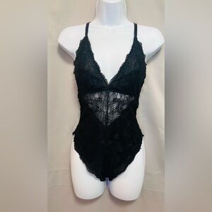Avid Rove‎ lace bodysuit black sz Small